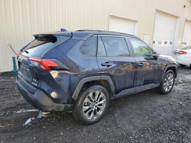 Obraz 3 z 2021 TOYOTA RAV4 XLE PREMIUM 2021 z VIN JTMC1RFV0MD072171