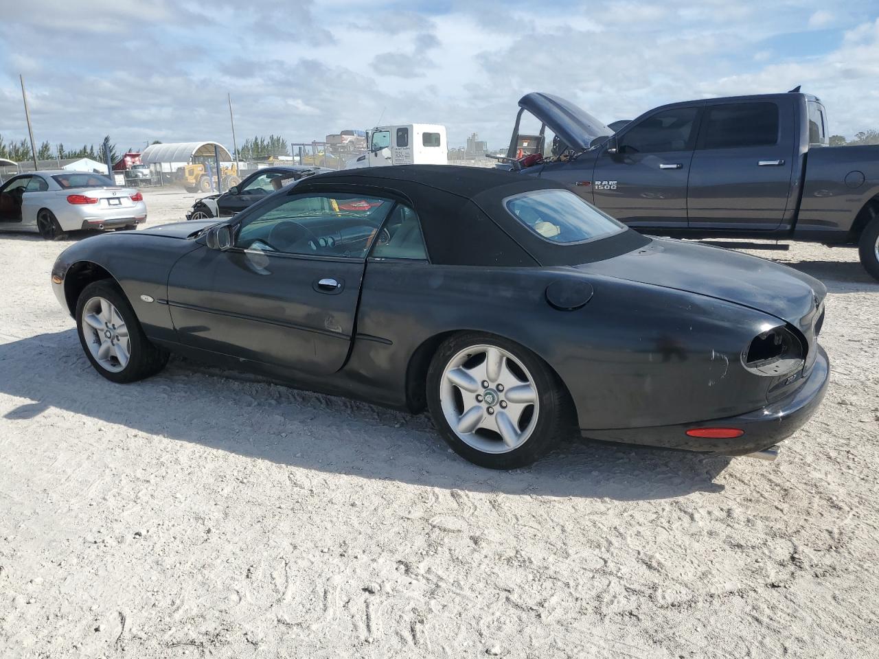 Изображение 2 1998 JAGUAR XK8  1998 с VIN SAJGX2242WC020720