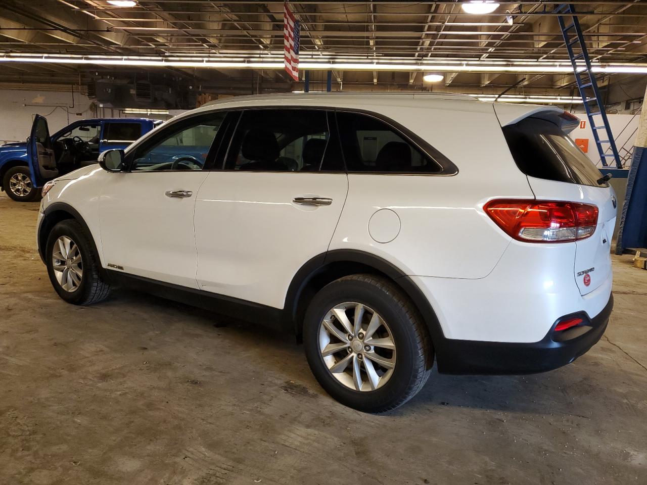 Image 2 of 2016 KIA SORENTO LX 2016 with VIN 5XYPGDA54GG159393