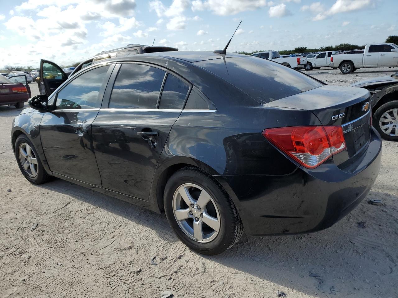 Изображение 2 Chevrolet Cruze Lt 2014 с VIN 1G1PC5SB2E7108693