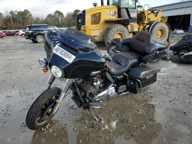 Image 2 of 2015 HARLEY-DAVIDSON FLHTCU ULTRA CLASSIC ELECTRA GLIDE 2015 with VIN 1HD1FCM14FB691052
