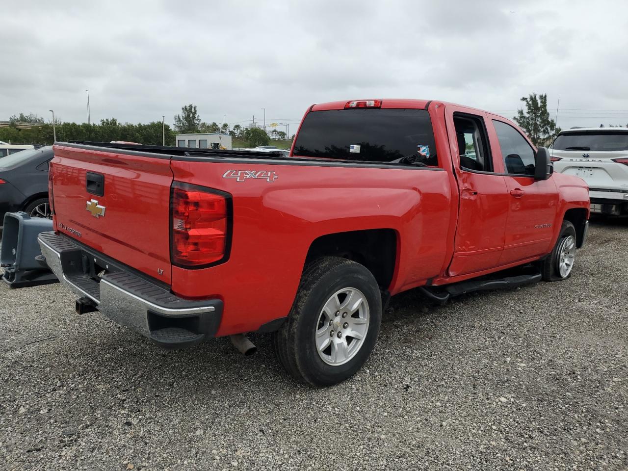 Obraz 3 z 2016 CHEVROLET SILVERADO K1500 LT 2016 z VIN 1GCVKRECXGZ268700