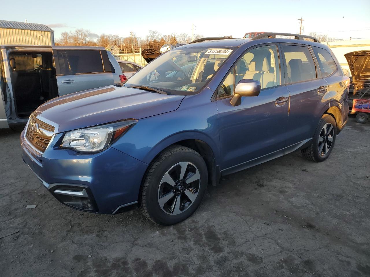 Изображение 1 2018 SUBARU FORESTER 2.5I PREMIUM 2018 с VIN JF2SJAECXJH528745