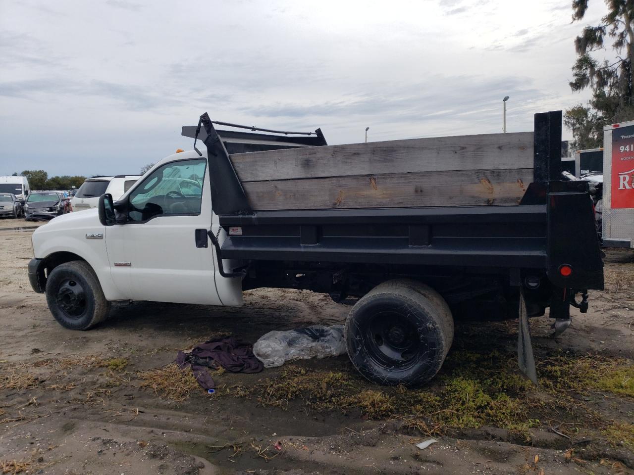 Image 2 of 2005 FORD F350 SUPER DUTY 2005 with VIN 1FDWF36P45EC29415