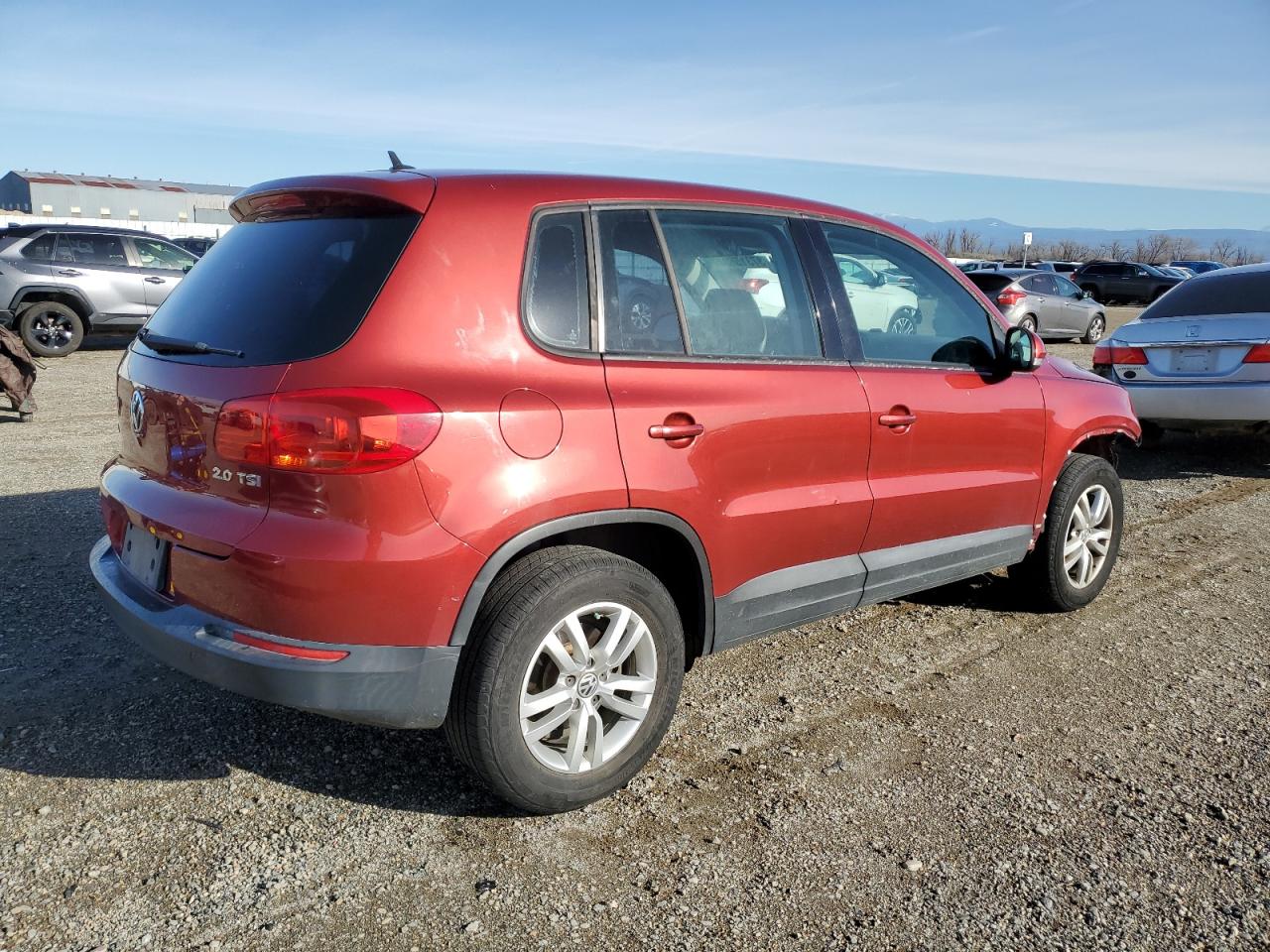 Obraz 3 z 2012 VOLKSWAGEN TIGUAN S 2012 z VIN WVGAV7AX6CW076636