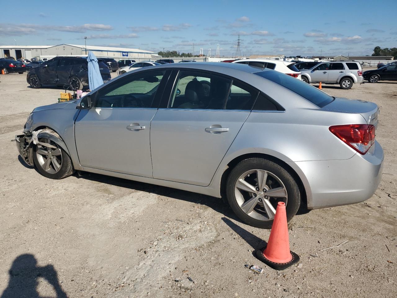 Image 2 of 2016 CHEVROLET CRUZE LIMITED LT 2016 with VIN 1G1PF5SB7G7224160