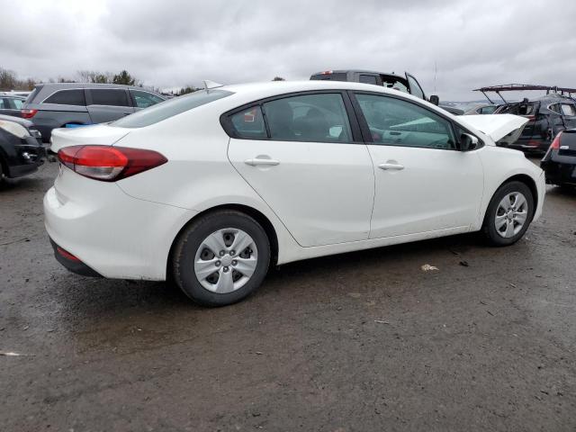 Obraz 3 z 2017 KIA FORTE LX 2017 z VIN 3KPFK4A70HE057759
