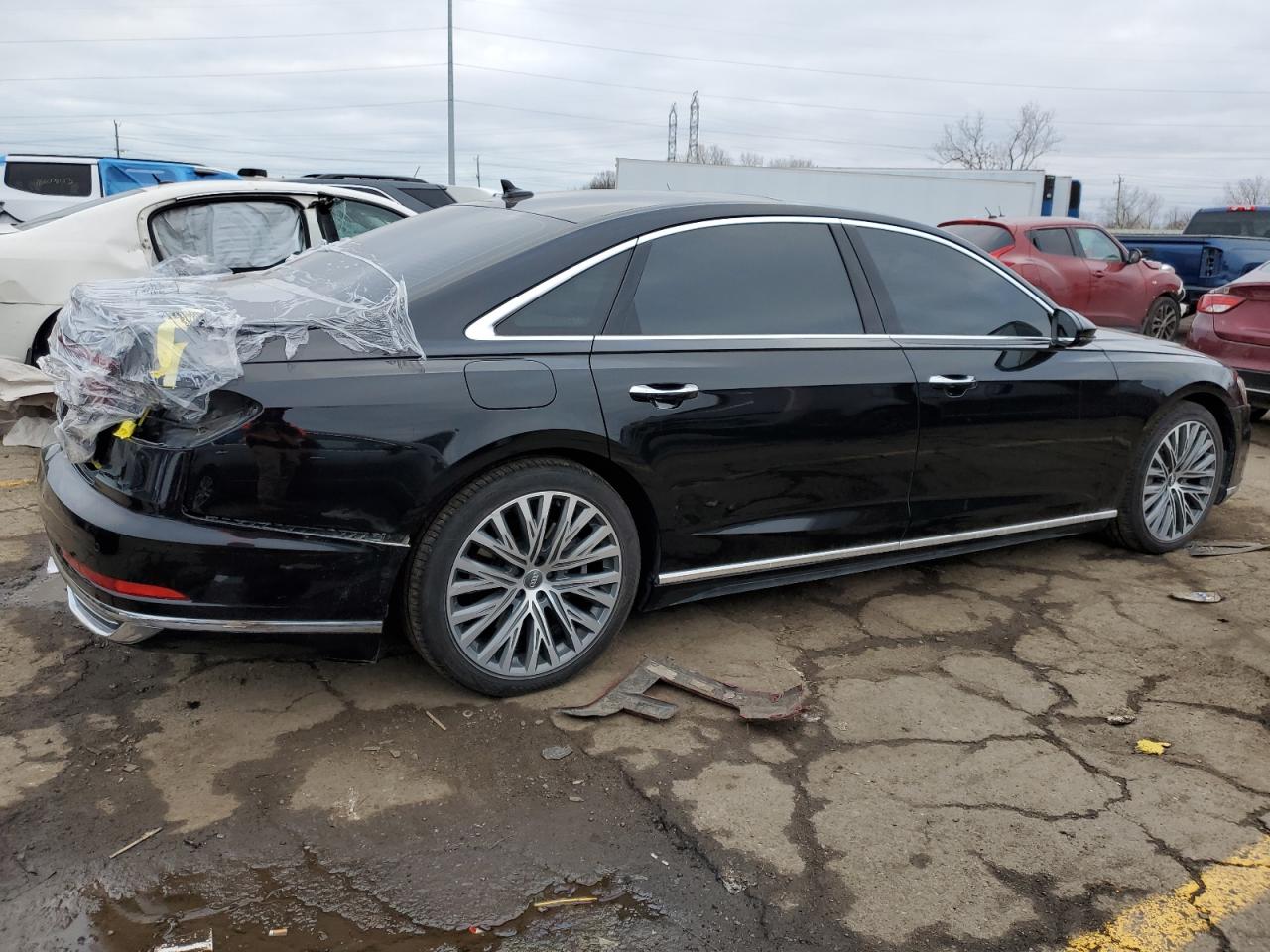 Изображение 3 2019 AUDI A8 L 2019 с VIN WAU8DAF87KN004754