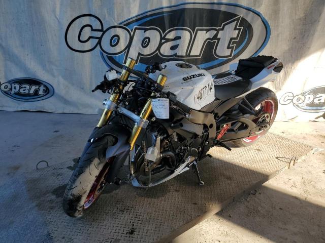 Image 2 of 2024 SUZUKI GSX-R750  2024 with VIN JS1GR7MAXR7100055
