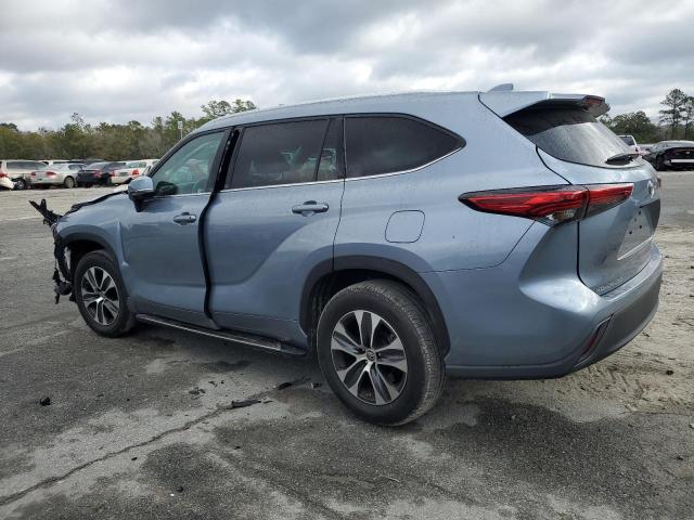 Obraz 2 z 2021 TOYOTA HIGHLANDER XLE 2021 z VIN 5TDGZRAHXMS084523