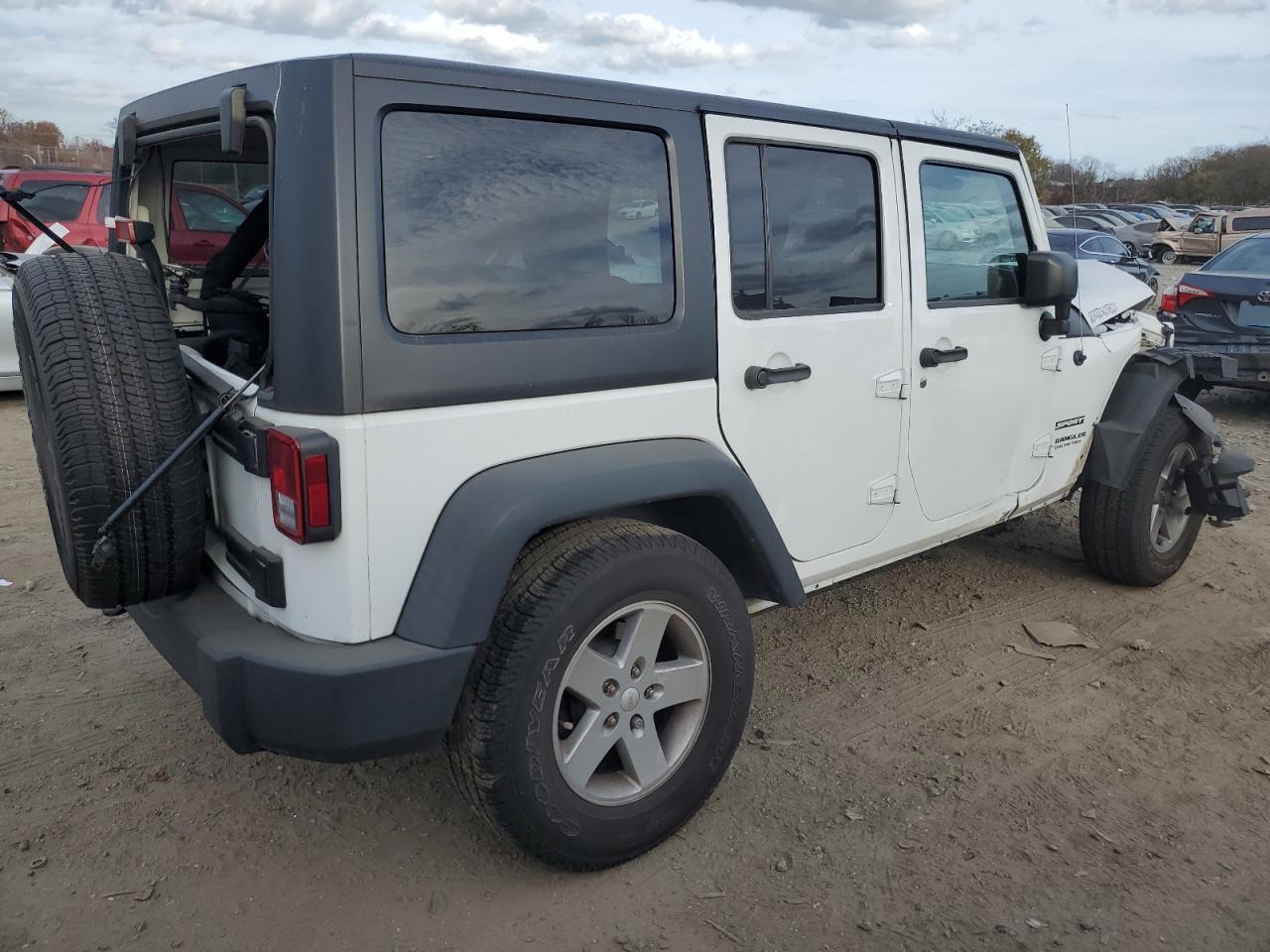 Obraz 3 z 2016 JEEP WRANGLER UNLIMITED SPORT 2016 z VIN 1C4BJWDG3GL104443
