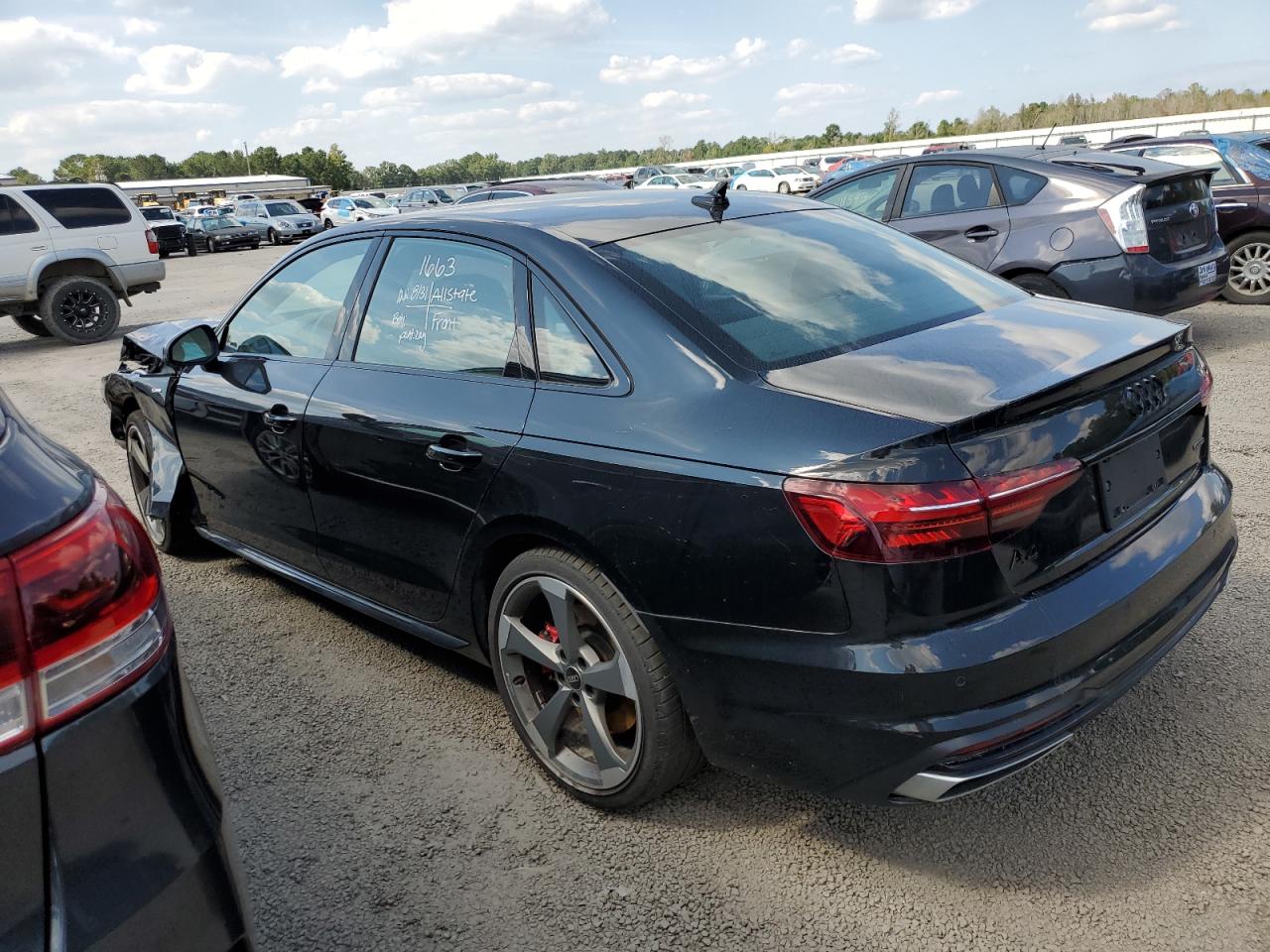 Изображение 2 2022 AUDI A4 PREMIUM PLUS 45 2022 с VIN WAUEAAF44NA015070