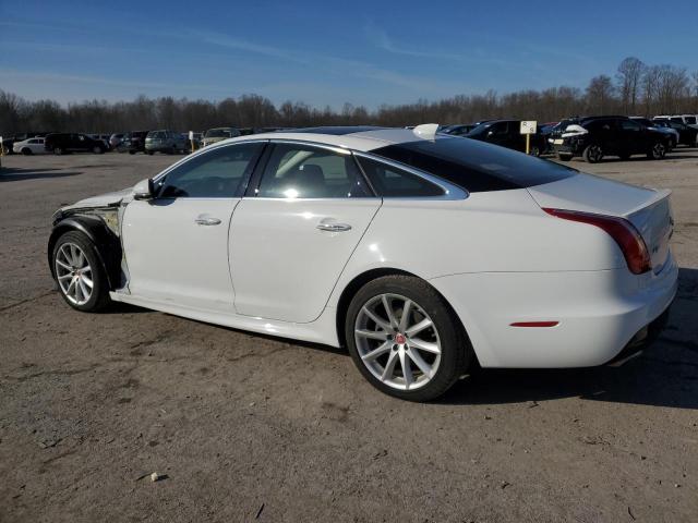 Obraz 2 z 2017 JAGUAR XJ  2017 z VIN SAJWJ1CD2H8W11528
