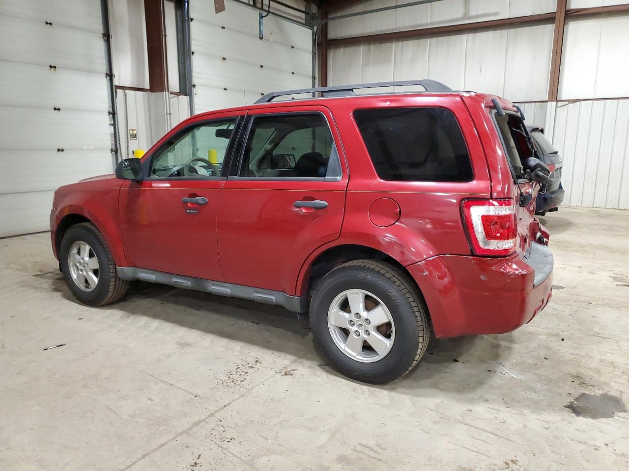 Obraz 2 z 2010 FORD ESCAPE XLT 2010 z VIN 1FMCU9D75AKB34985