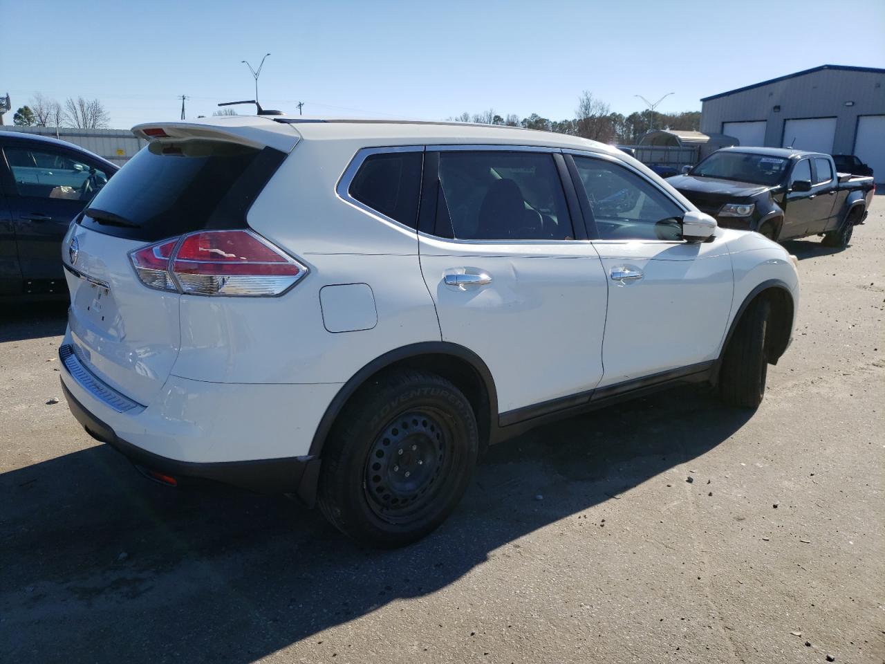 Image 3 of 2015 NISSAN ROGUE S 2015 with VIN 5N1AT2MT3FC837565