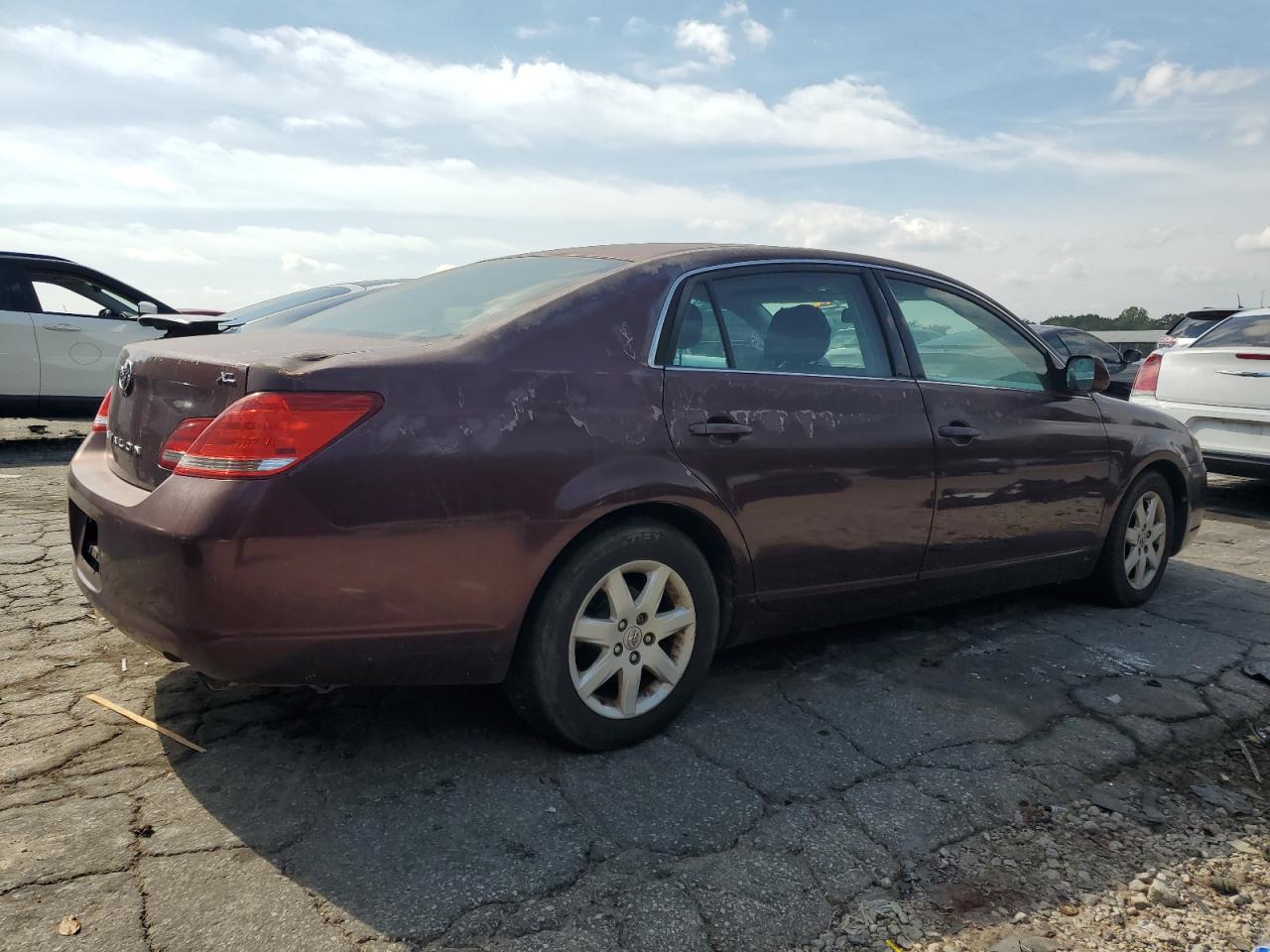 Obraz 3 z 2005 TOYOTA AVALON XL 2005 z VIN 4T1BK36B85U033031