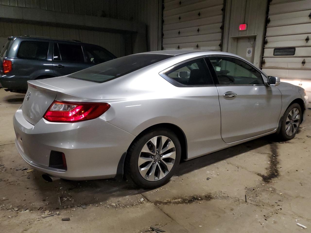 Image 3 of 2014 HONDA ACCORD EX 2014 with VIN 1HGCT1B74EA013535
