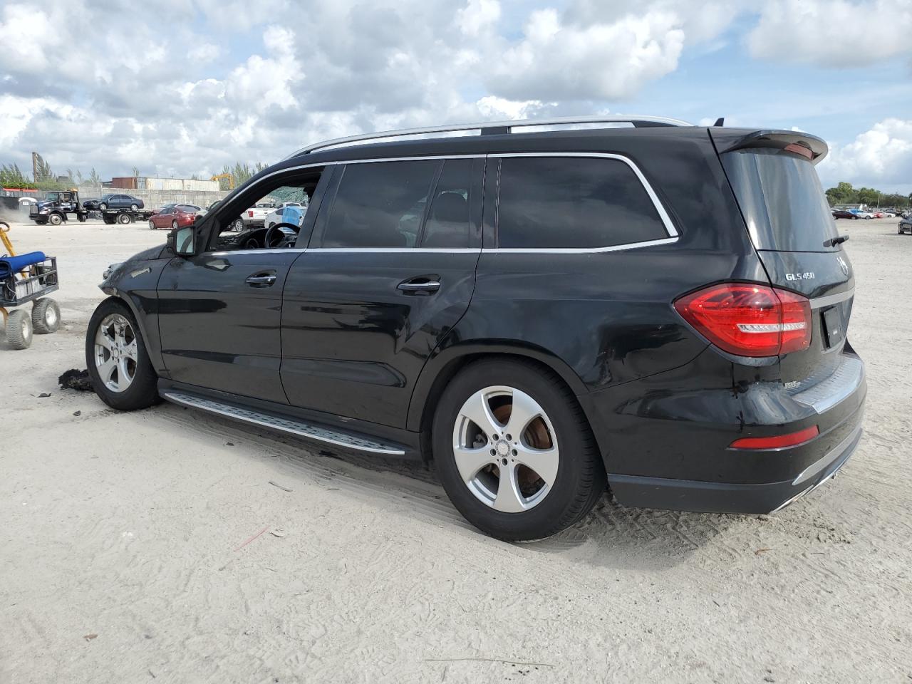 Image 2 of 2017 MERCEDES-BENZ GLS 450 4MATIC 2017 with VIN 4JGDF6EE9HA900128
