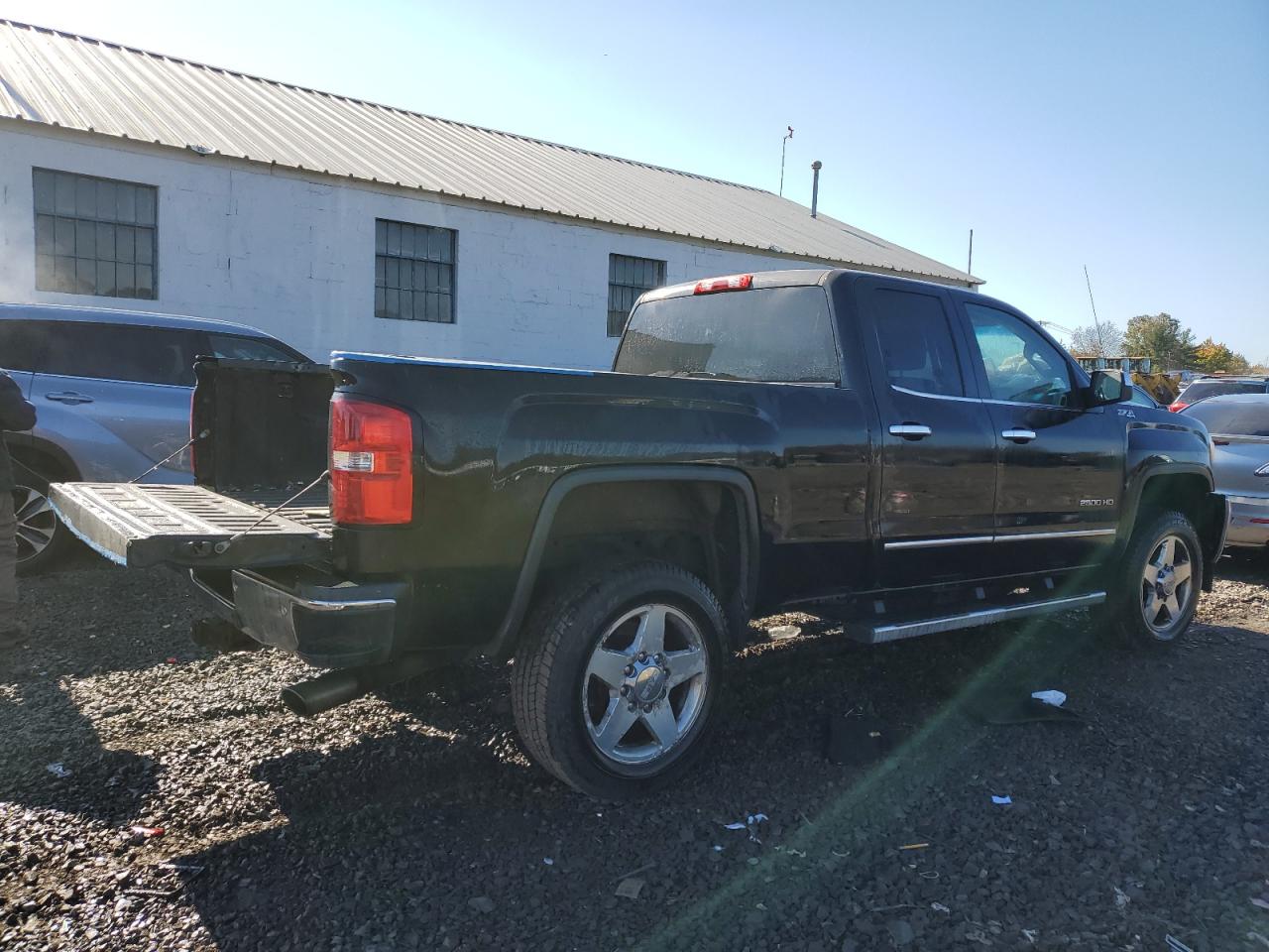Изображение 3 2015 GMC SIERRA K2500 SLT 2015 с VIN 1GT22ZEG1FZ107723
