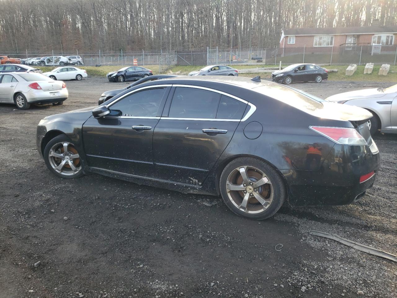 Изображение 2 2010 ACURA TL  2010 с VIN 19UUA9F52AA002836