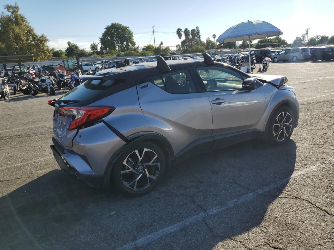 Изображение 3 2020 TOYOTA C-HR XLE 2020 с VIN JTNKHMBX5L1091599