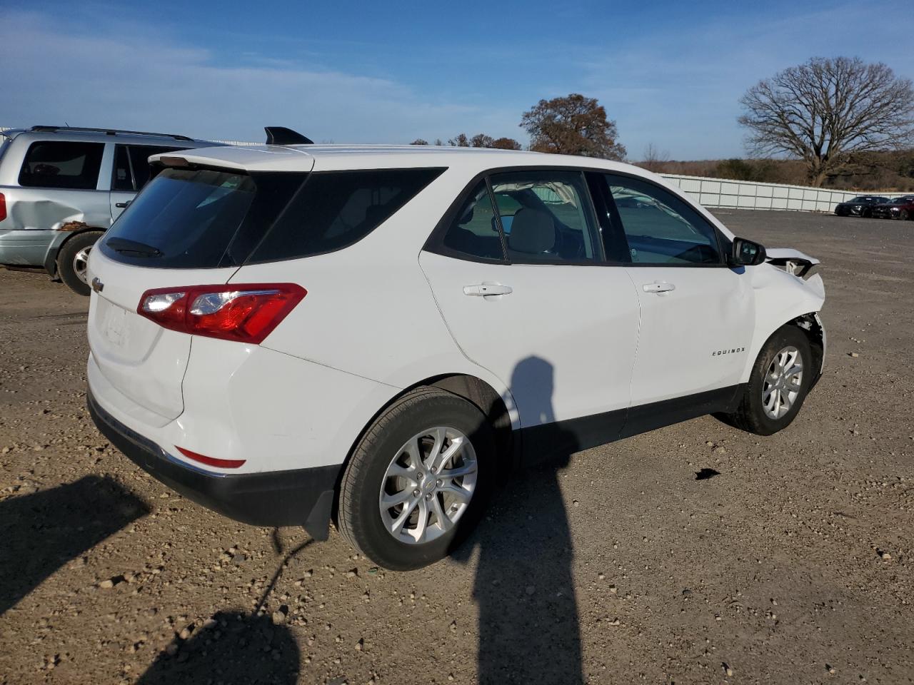 Obraz 3 z 2018 CHEVROLET EQUINOX LS 2018 z VIN 2GNAXHEV4J6148171