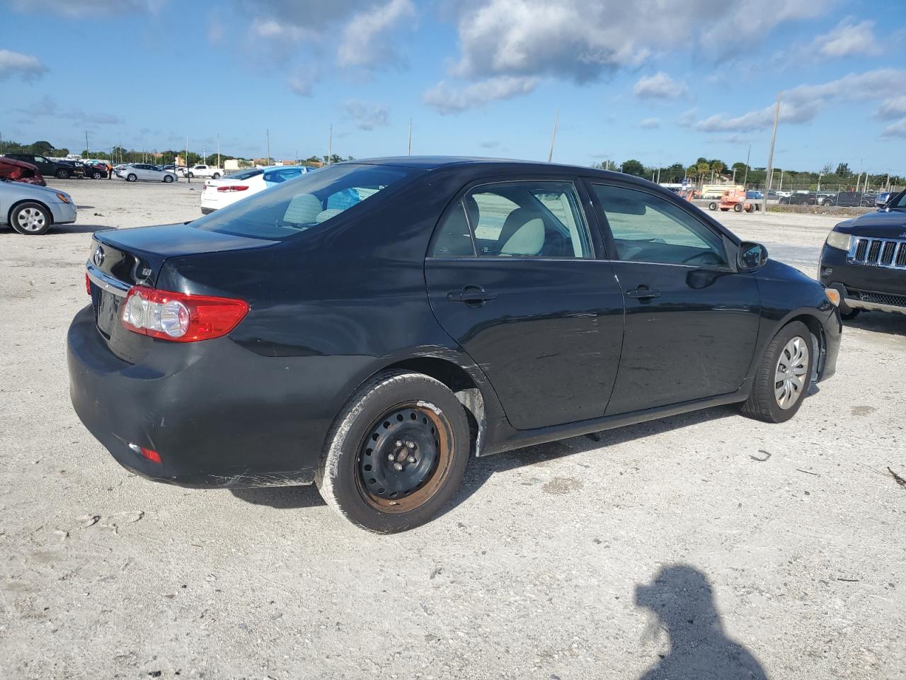 Image 3 of 2013 TOYOTA COROLLA BASE 2013 with VIN 5YFBU4EE1DP107532