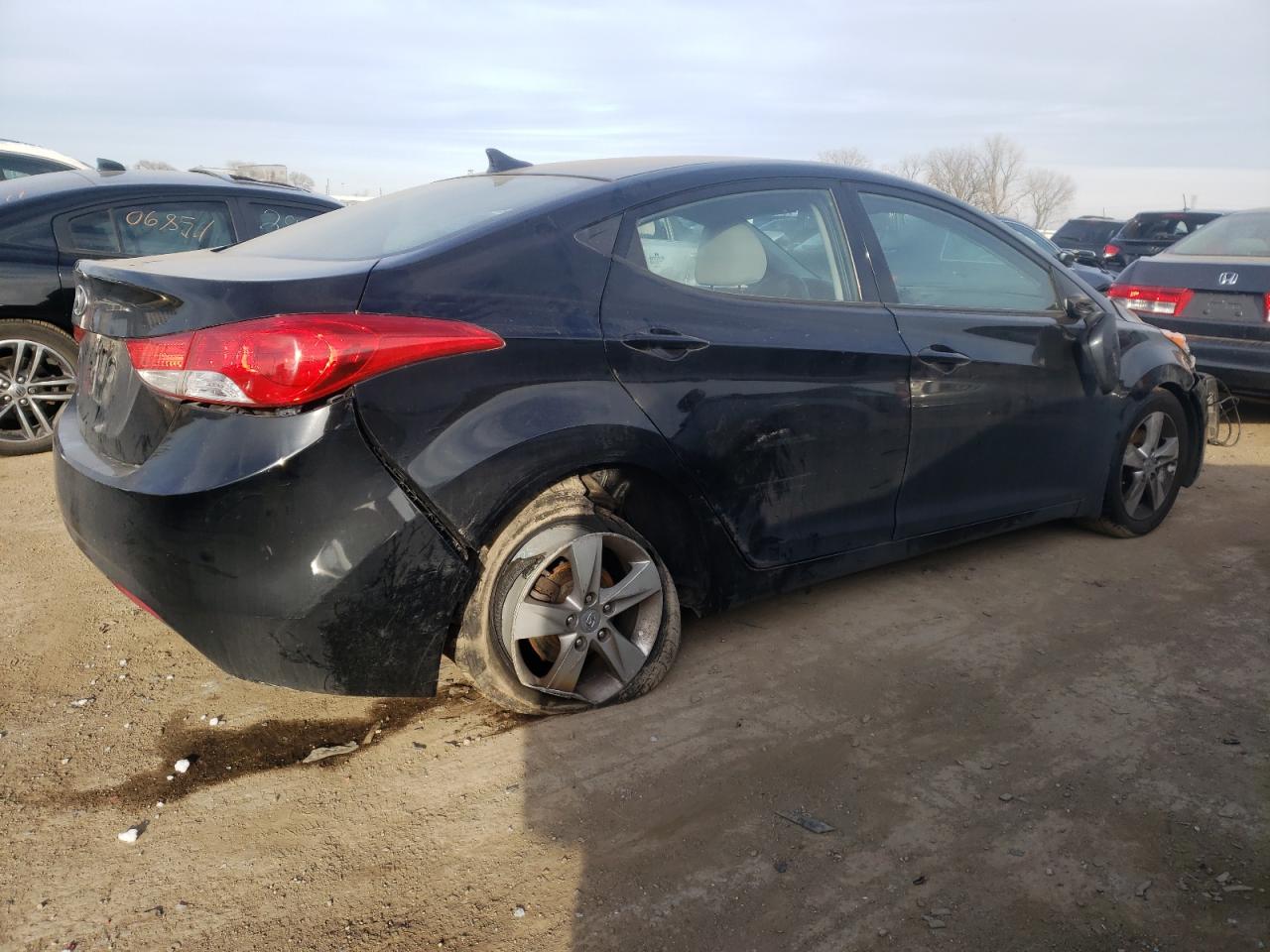 Image 3 of 2013 HYUNDAI ELANTRA GLS 2013 with VIN KMHDH4AE9DU668031