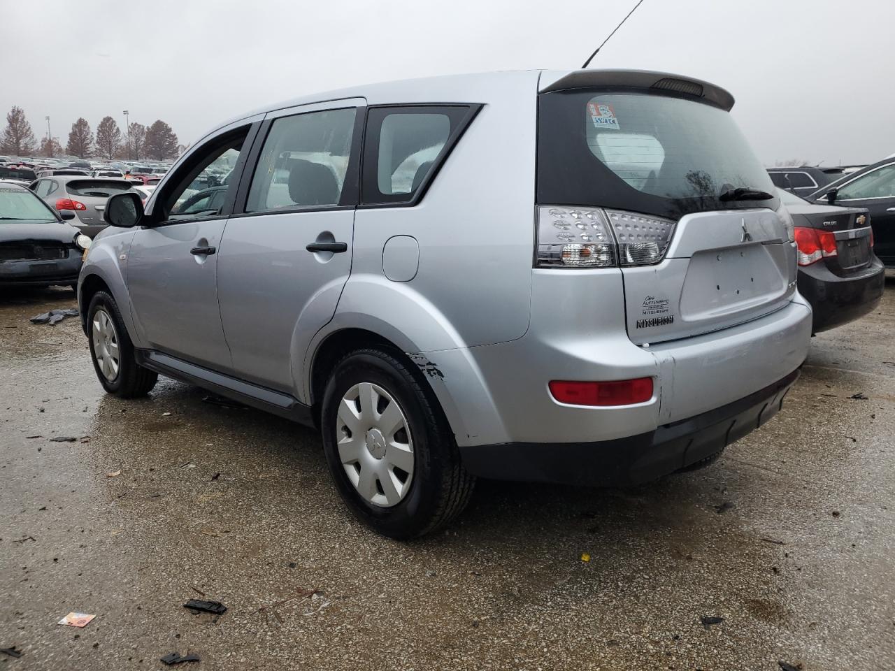 Obraz 2 z 2009 MITSUBISHI OUTLANDER ES 2009 z VIN JA4LS21W29Z014068