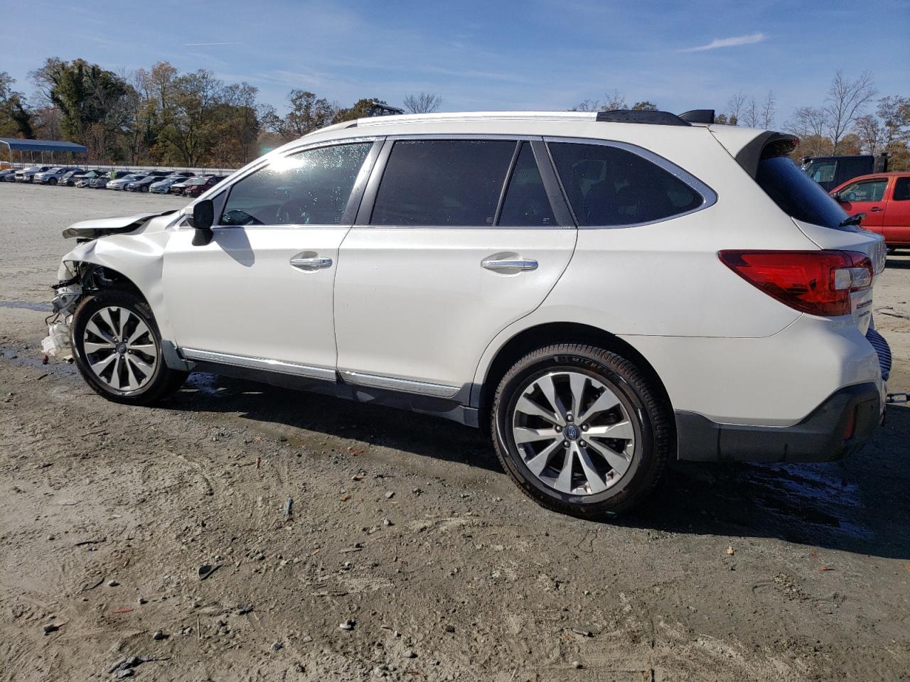 Obraz 2 z 2019 SUBARU OUTBACK TOURING 2019 z VIN 4S4BSATC5K3392601