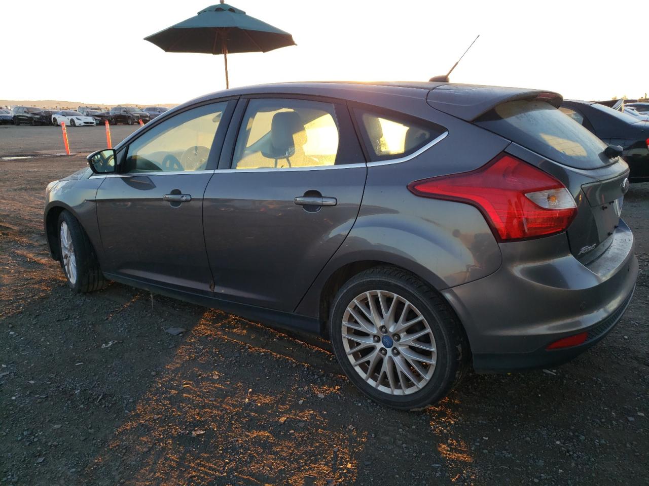 Image 2 of 2012 FORD FOCUS SEL 2012 with VIN 1FAHP3M24CL226806