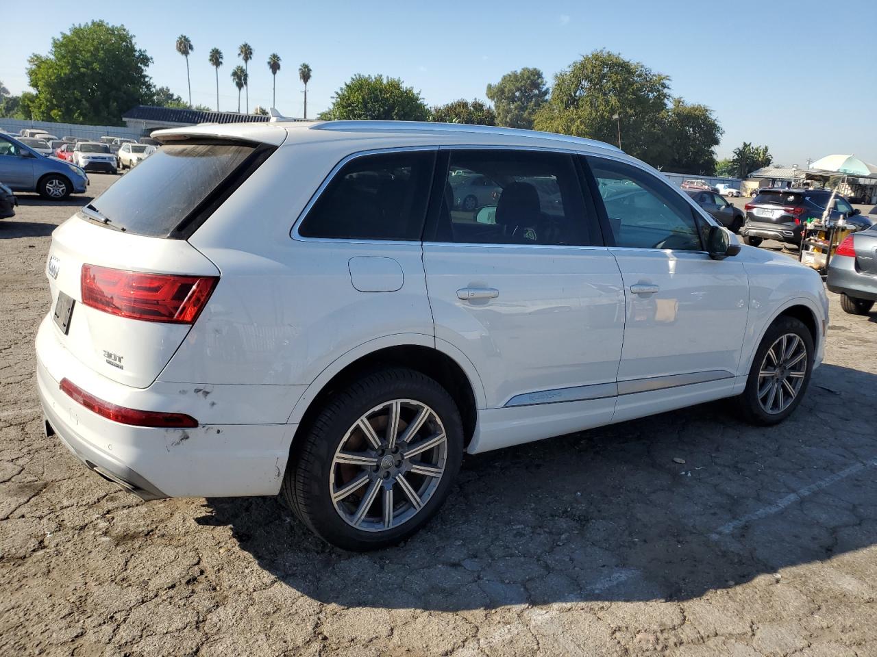 Image 3 of 2018 AUDI Q7 PREMIUM PLUS 2018 with VIN WA1LAAF7XJD003710