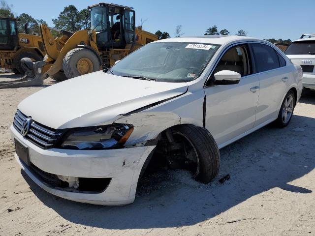 Obraz 1 z 2013 VOLKSWAGEN PASSAT SE 2013 z VIN 1VWBP7A30DC124504