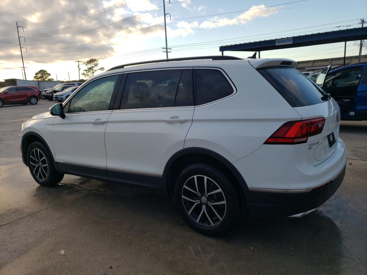 Obraz 2 z 2021 VOLKSWAGEN TIGUAN SE 2021 z VIN 3VV3B7AX4MM095713