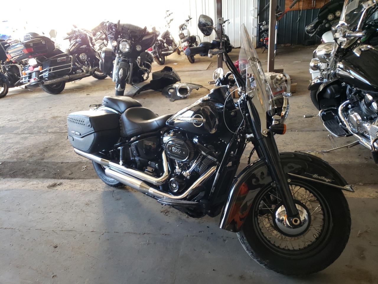 2019 HARLEY-DAVIDSON FLHCS  2019 image