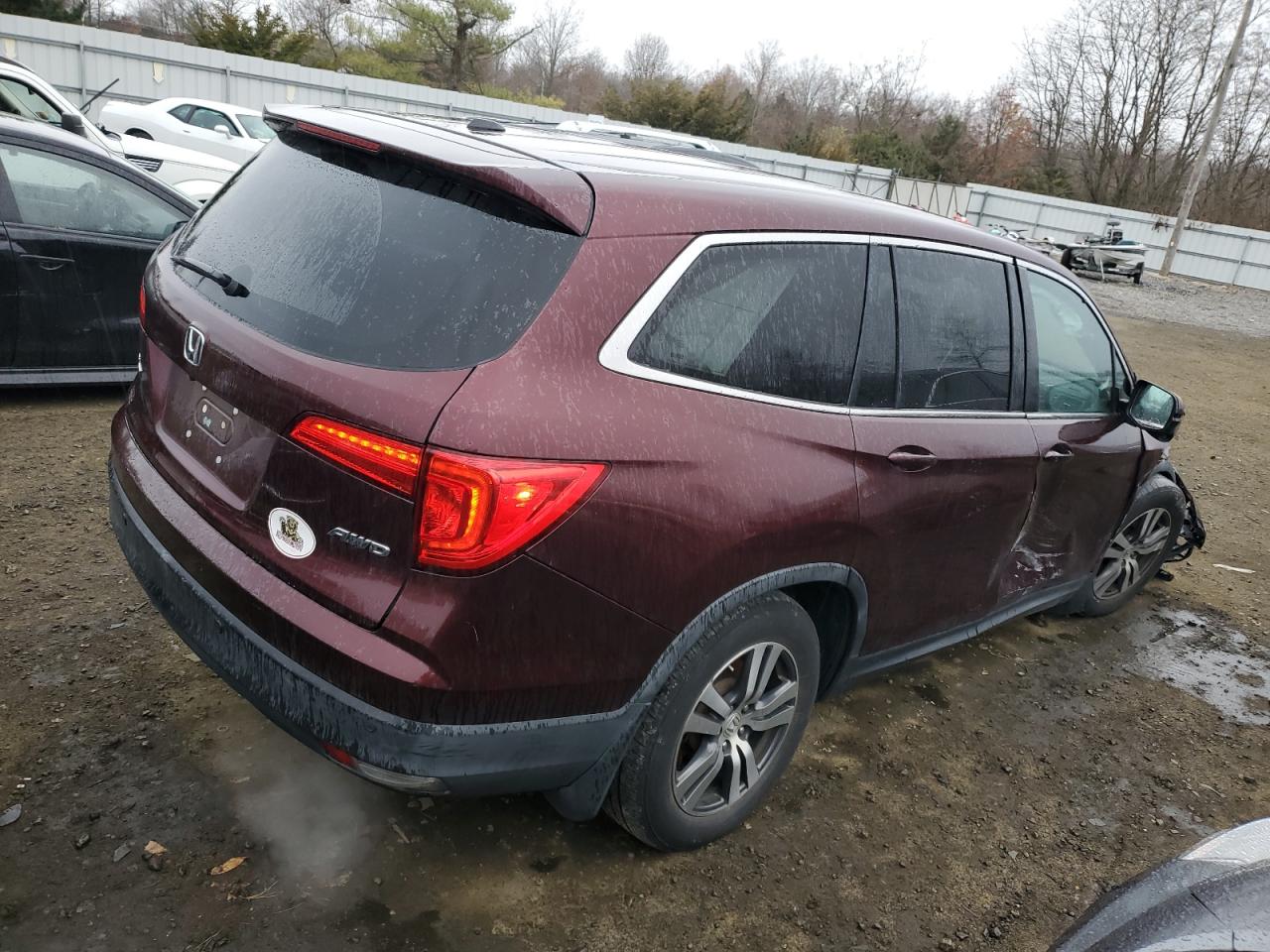 Image 3 of 2016 HONDA PILOT EXL 2016 with VIN 5FNYF6H6XGB098348