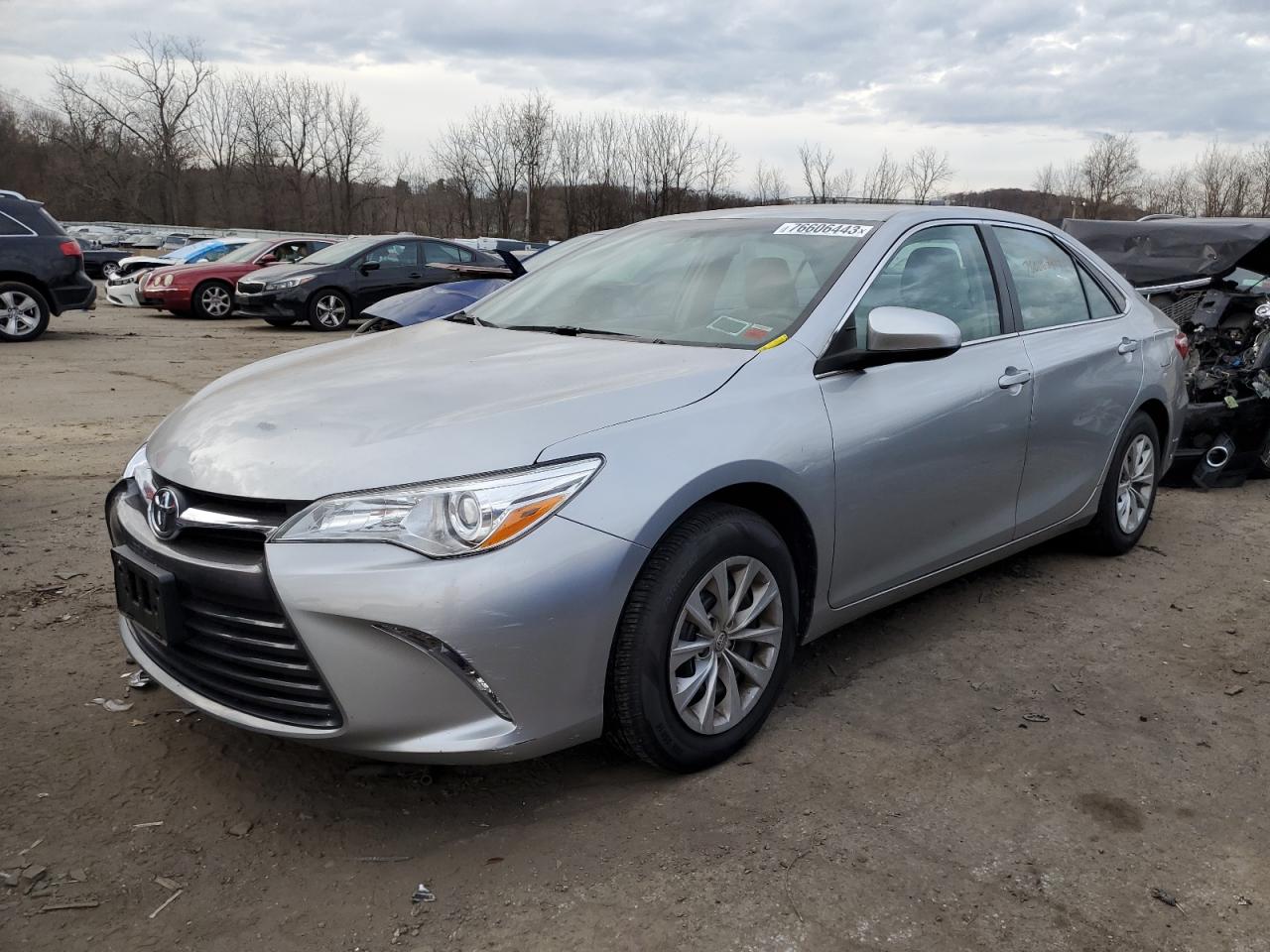 Image 1 of 2016 TOYOTA CAMRY LE 2016 with VIN 4T4BF1FK7GR527740