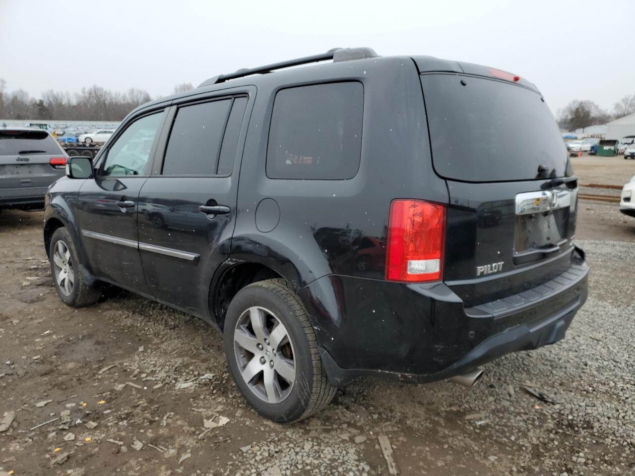 Image 2 of 2012 HONDA PILOT TOURING 2012 with VIN 5FNYF4H96CB010999