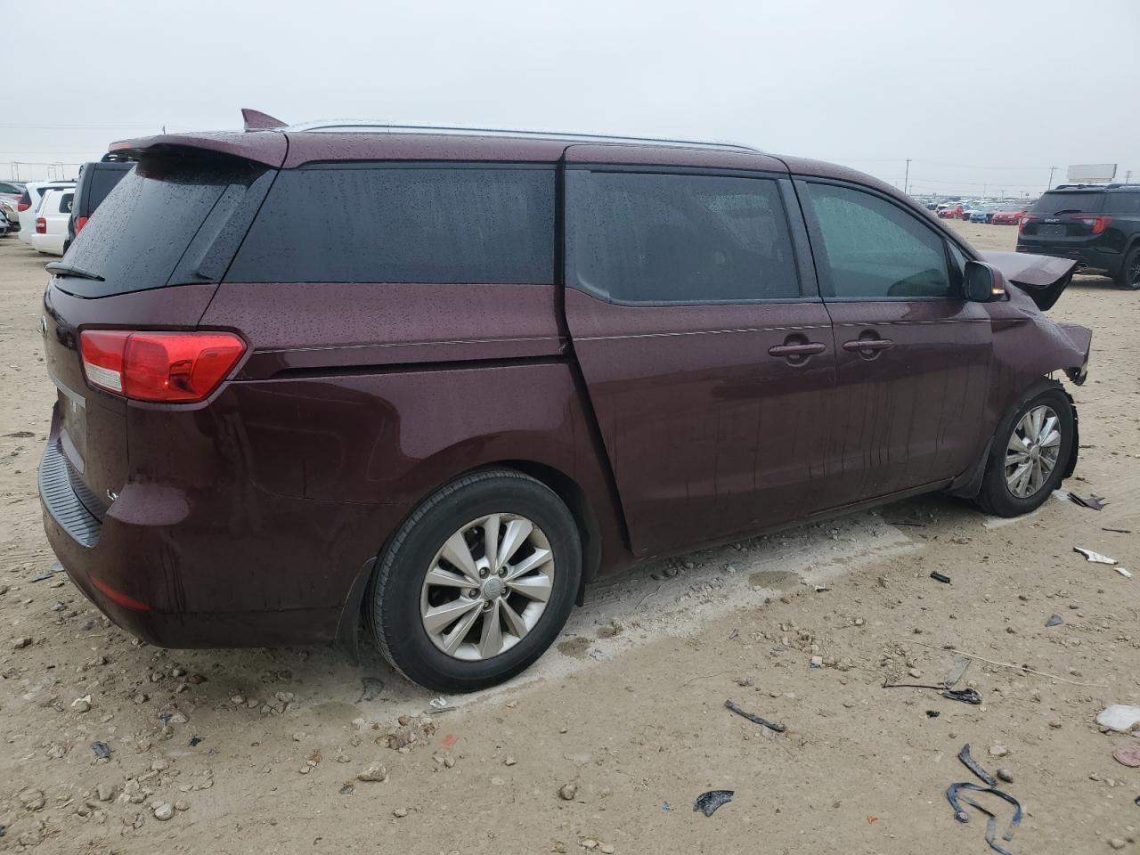 Изображение 3 2017 KIA SEDONA LX 2017 с VIN KNDMB5C12H6320734
