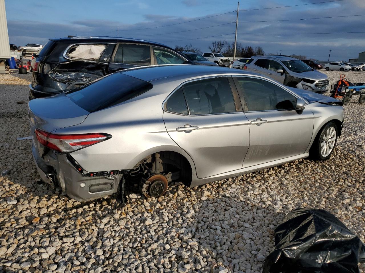 Obraz 3 z 2018 TOYOTA CAMRY L 2018 z VIN 4T1B11HK5JU678623