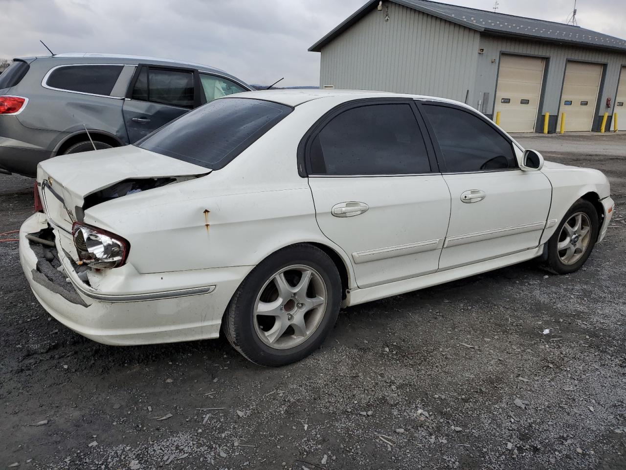 Image 3 of 2005 HYUNDAI SONATA GLS 2005 with VIN KMHWF35H85A123454