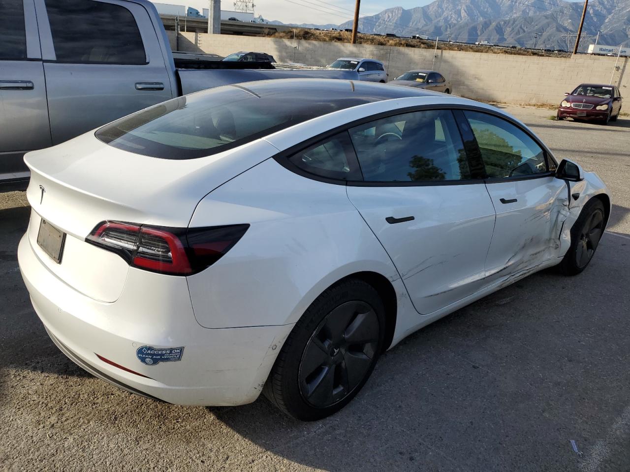 Obraz 3 z 2021 TESLA MODEL 3  2021 z VIN 5YJ3E1EAXMF026988