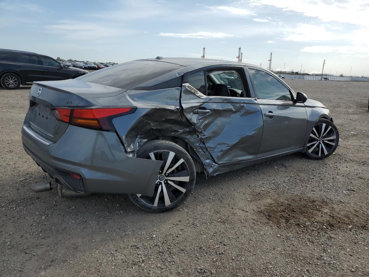 Image 3 of 2021 NISSAN ALTIMA SR 2021 with VIN 1N4BL4CV2MN368631