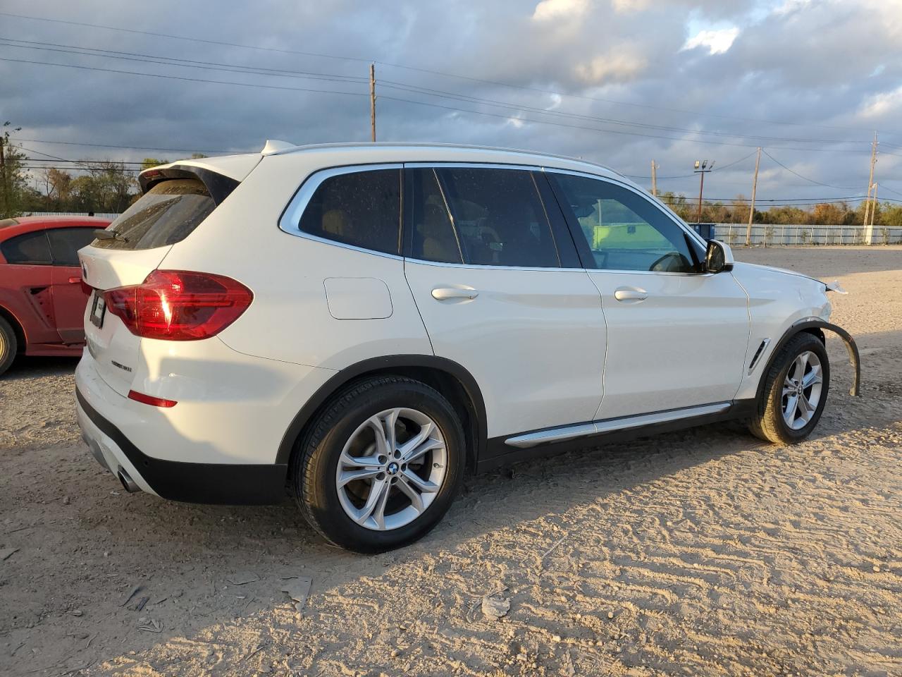 Изображение 3 2019 BMW X3 SDRIVE30I 2019 с VIN 5UXTR7C56KLF24985