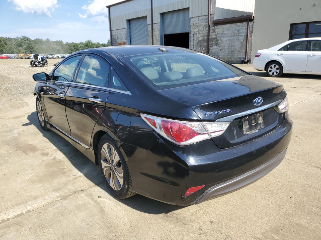 Obraz 3 z 2015 HYUNDAI SONATA HYBRID 2015 z VIN KMHEC4A48FA124845