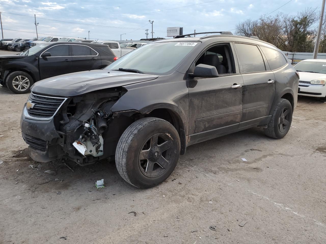 Изображение 1 2017 CHEVROLET TRAVERSE LS 2017 с VIN 1GNKRFED6HJ173242
