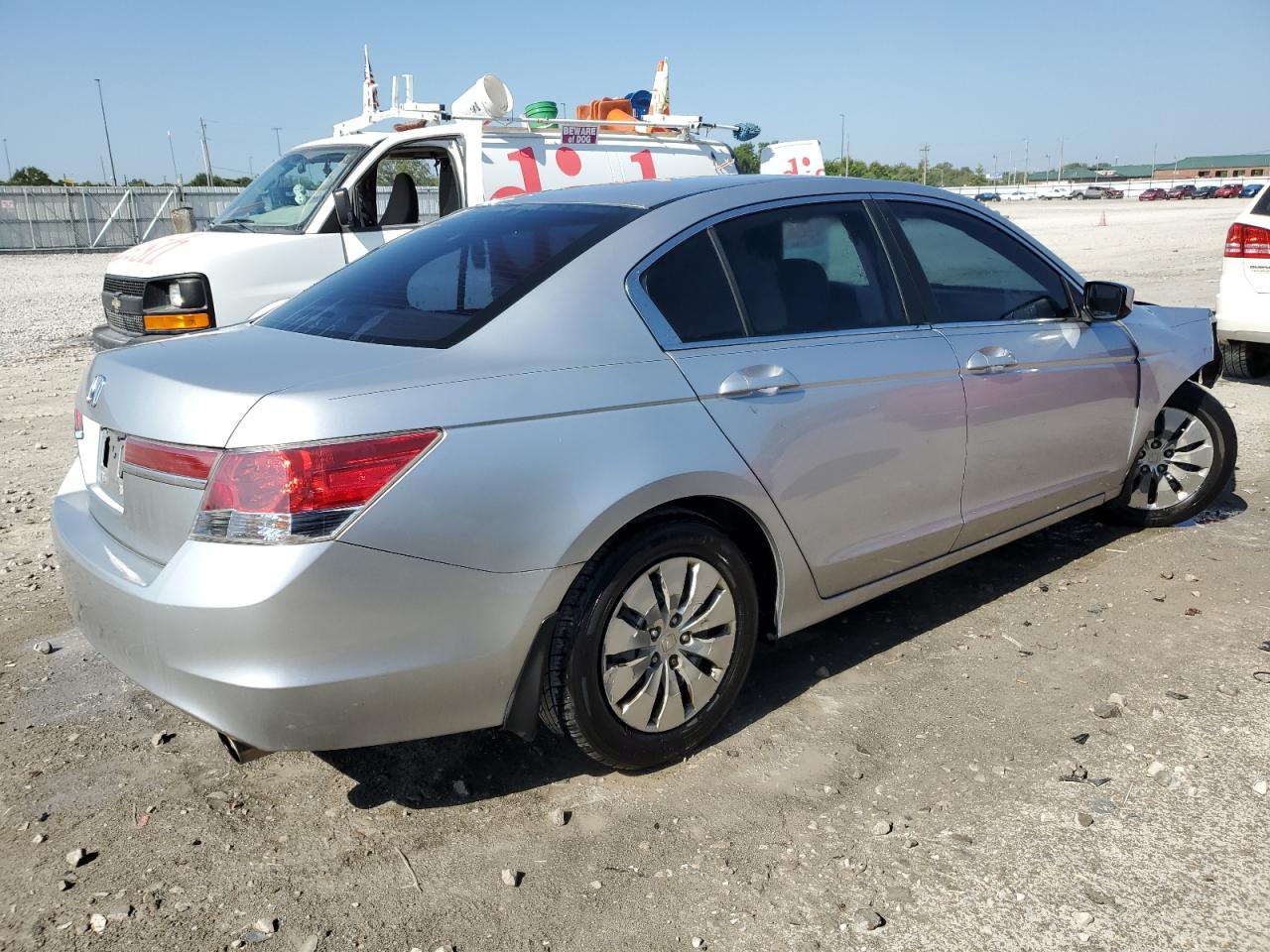 Image 3 of Honda Accord Lx 2011 with VIN 1HGCP2E30BA089400