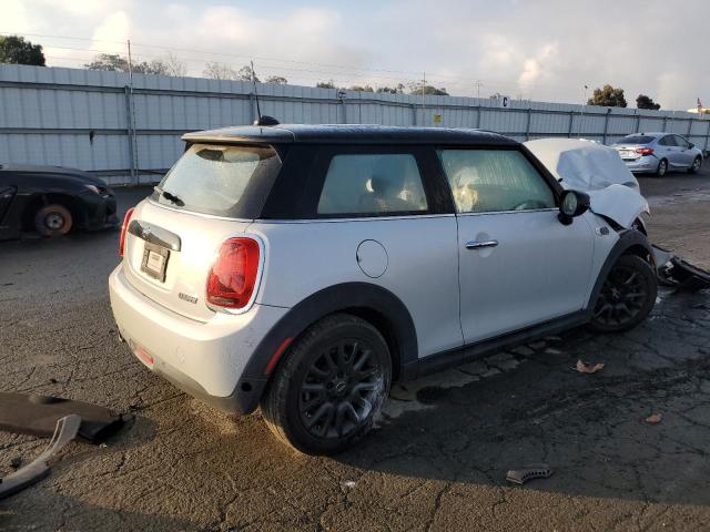 Image 3 of 2020 MINI COOPER  2020 with VIN WMWXR3C08L2L73178