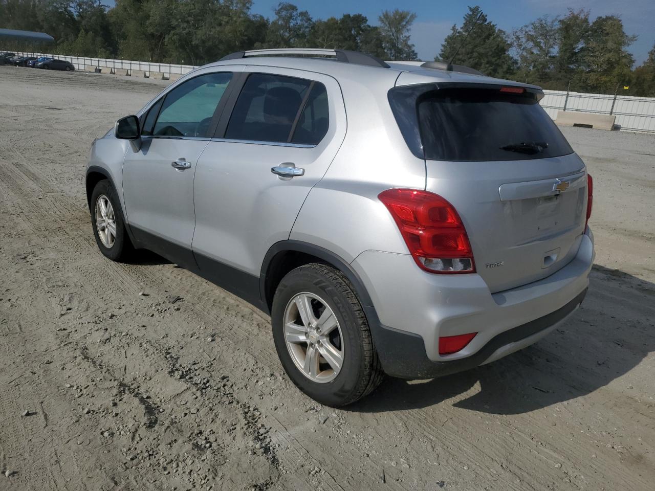 Image 2 of 2017 CHEVROLET TRAX 1LT 2017 with VIN KL7CJLSB7HB191942
