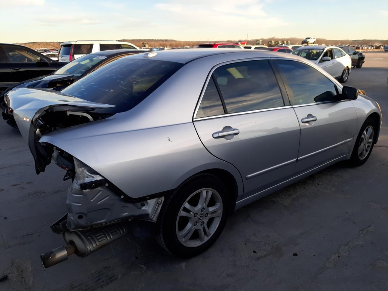 Изображение 3 2006 HONDA ACCORD EX 2006 с VIN 1HGCM56876A080610